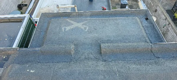Plat dak isoleren en renoveren Delfzijl